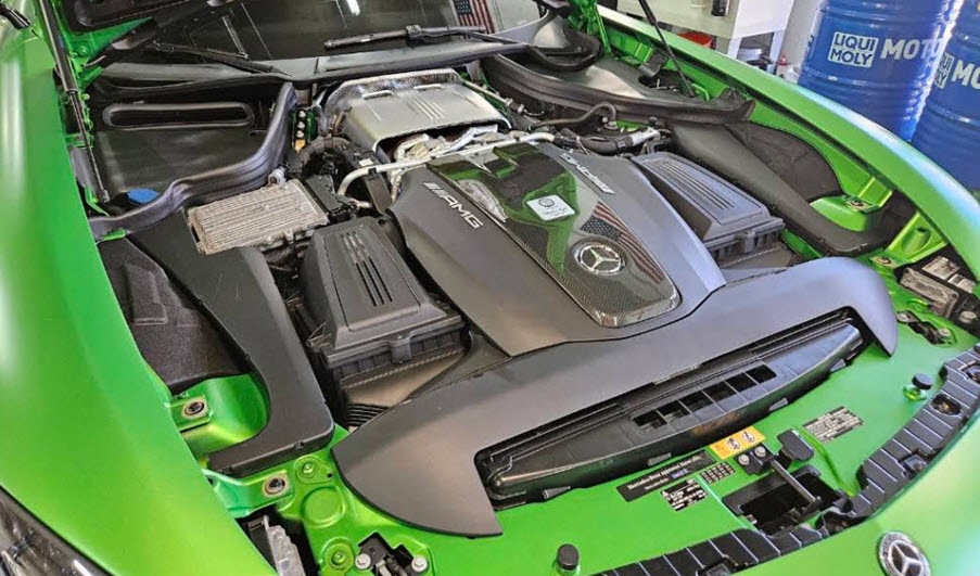 Mercedes-Benz AMG GT R Engine Inspection